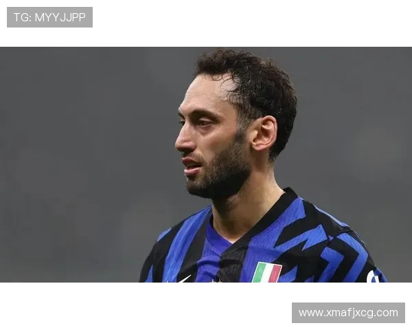 土媒：加拉塔萨雷暂停恰尔汗奥卢谈判，转攻曼城中场 B 席