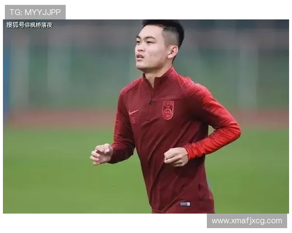 黄紫昌带伤出战创纪录！额眉缝八针仍头球破门